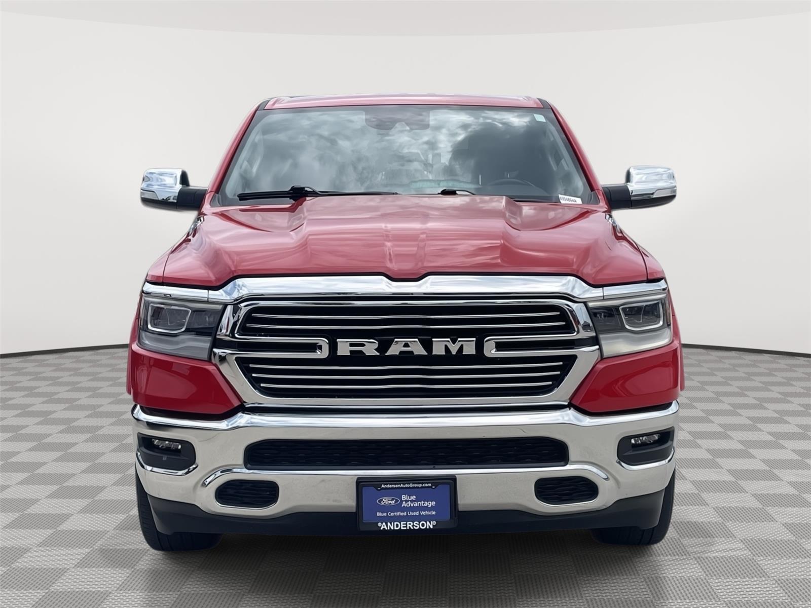 Vehicle photo 4