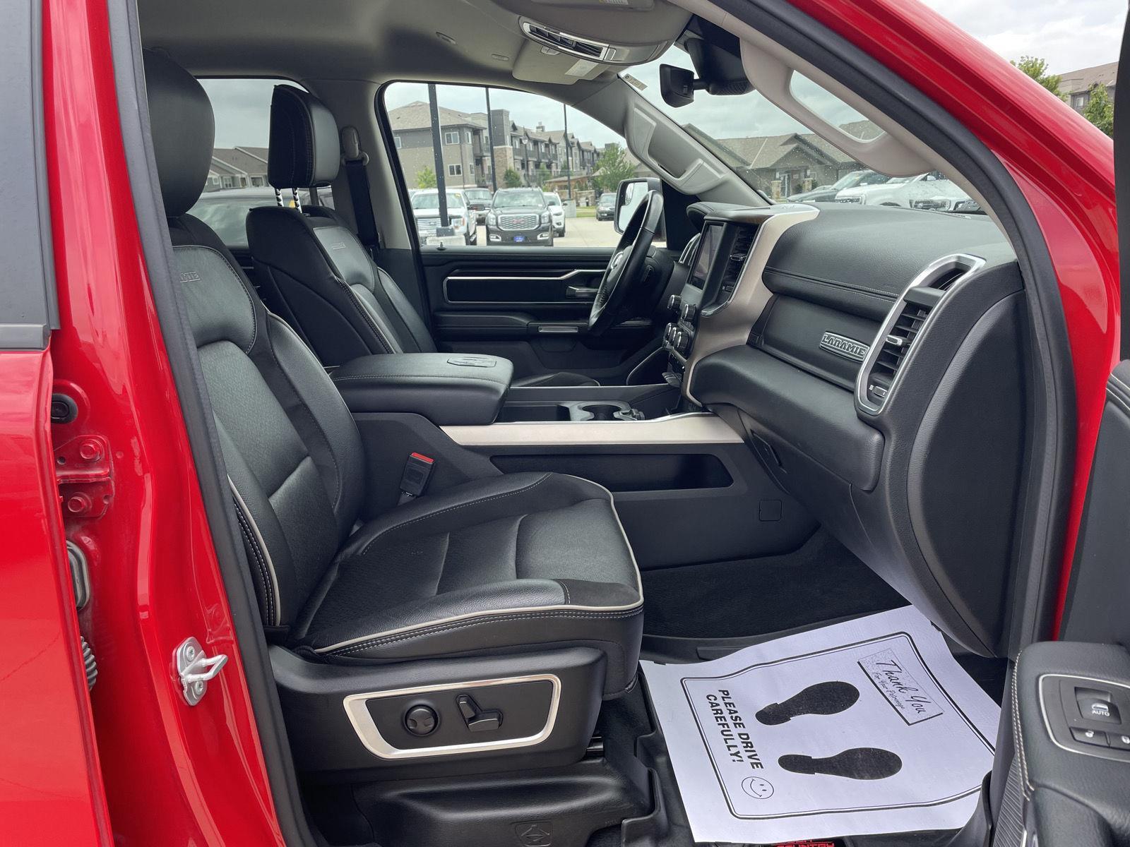 Vehicle photo 19