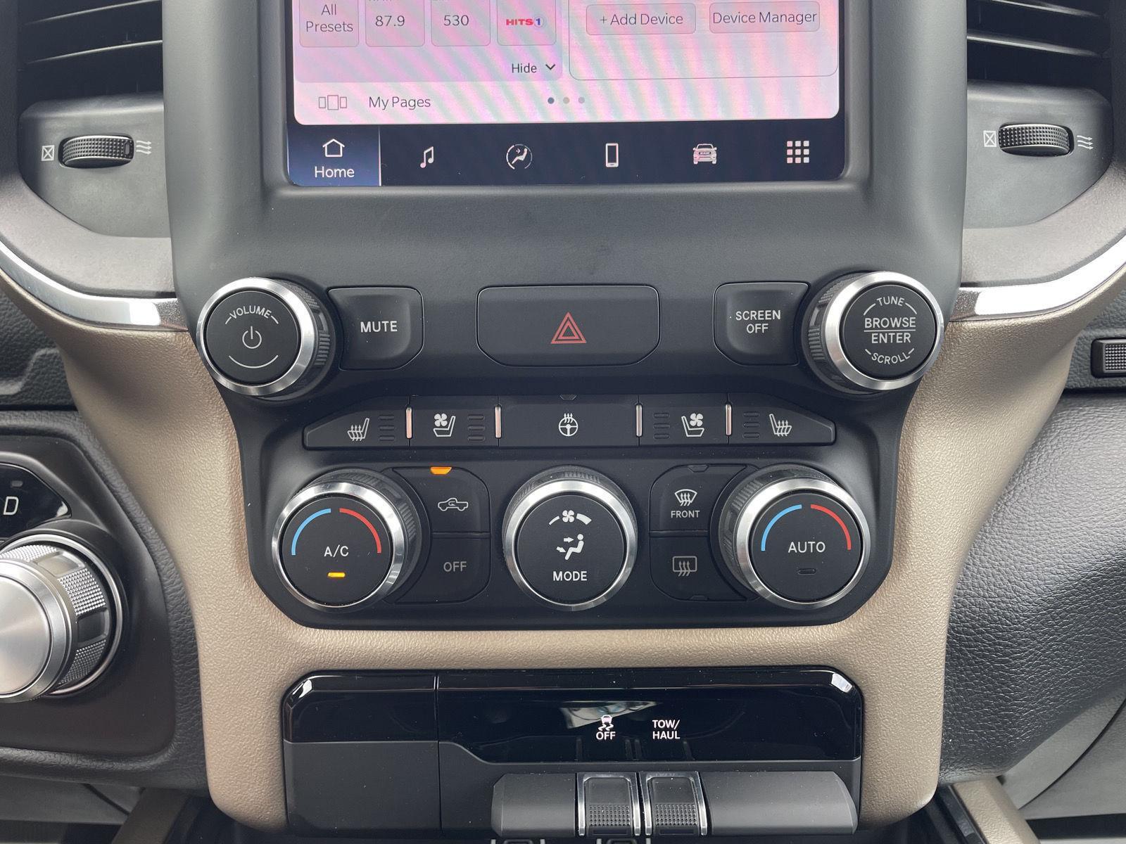Vehicle photo 25
