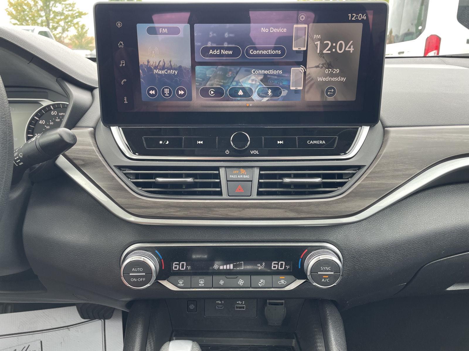 Vehicle photo 22