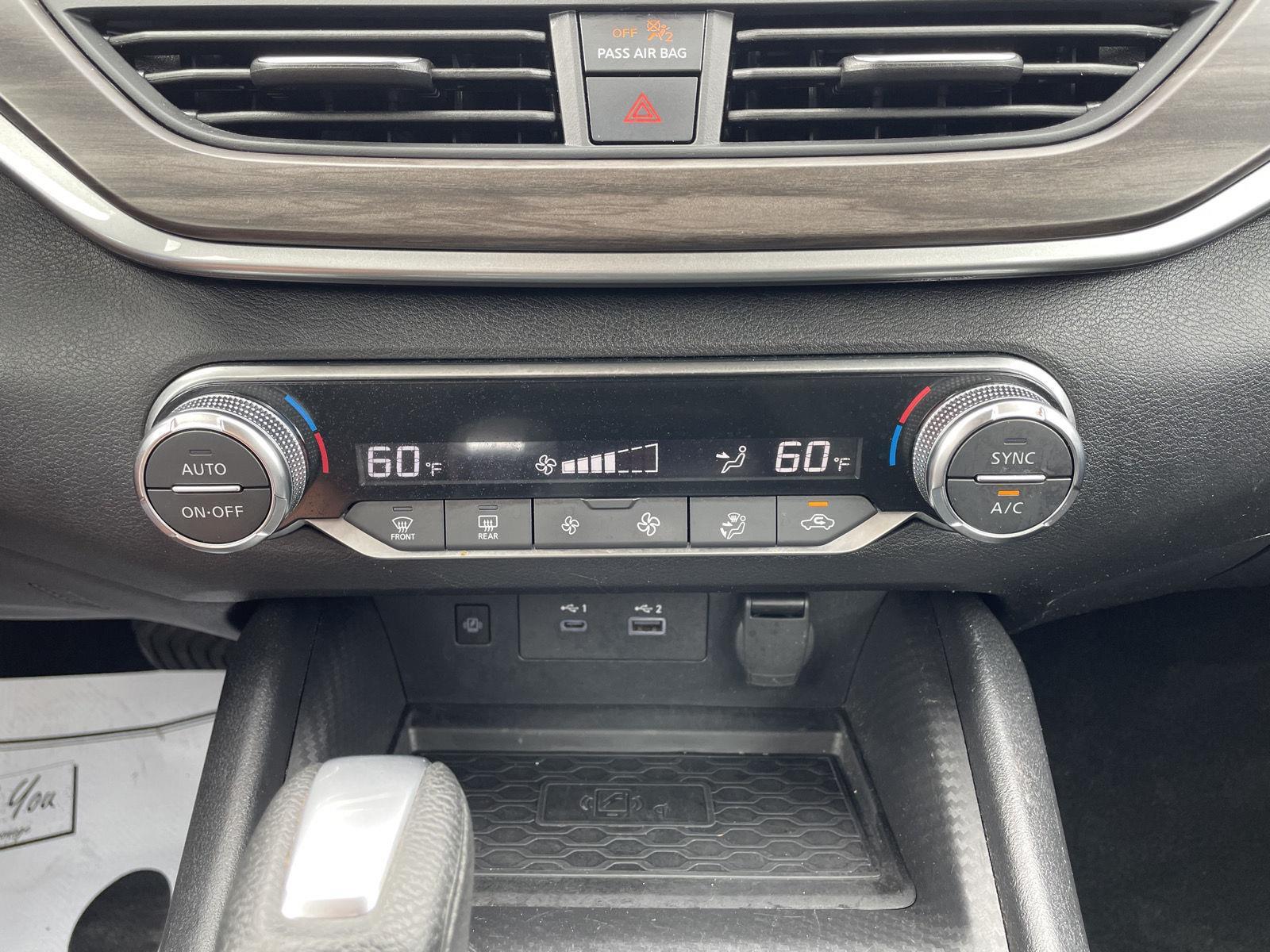 Vehicle photo 26