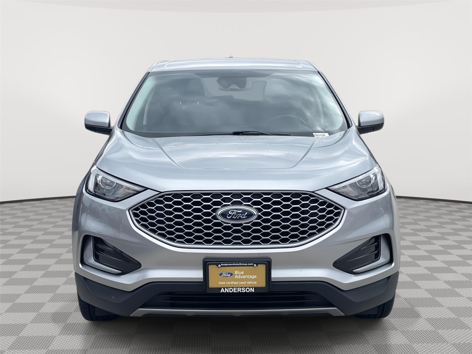 Vehicle photo 4