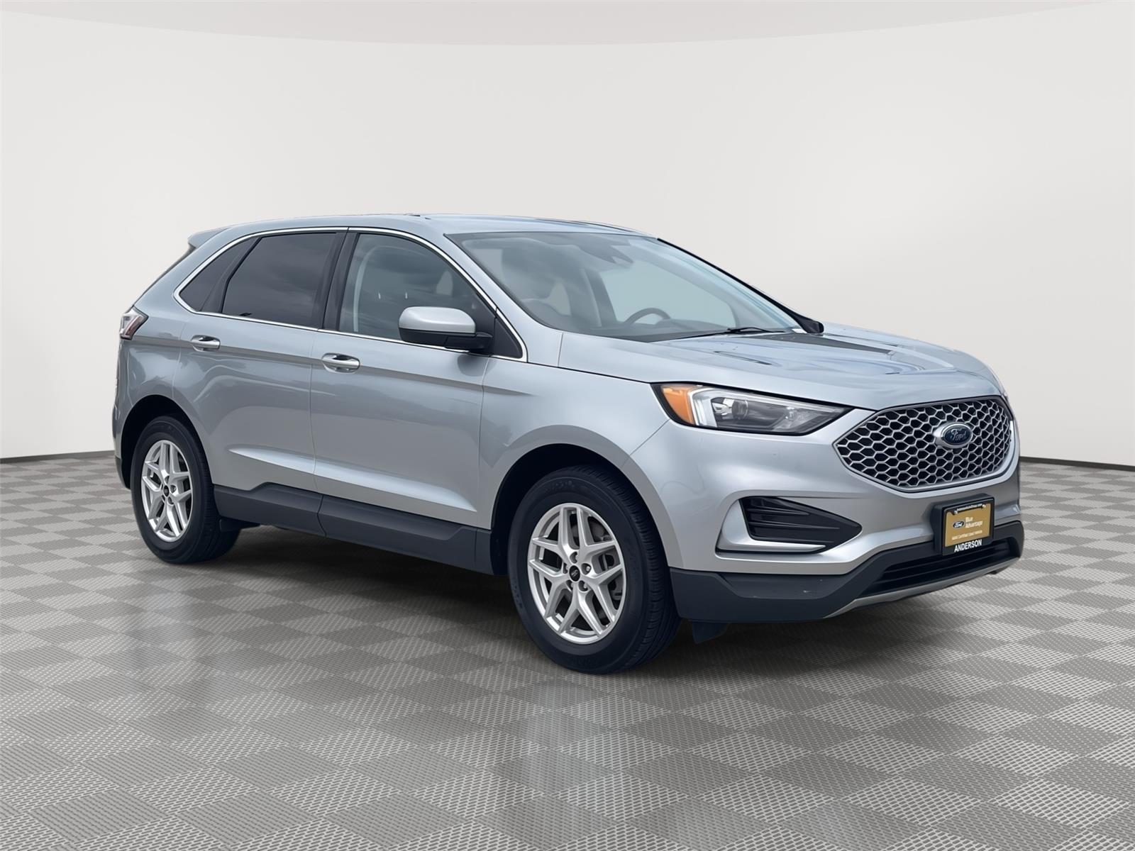 Vehicle photo 5