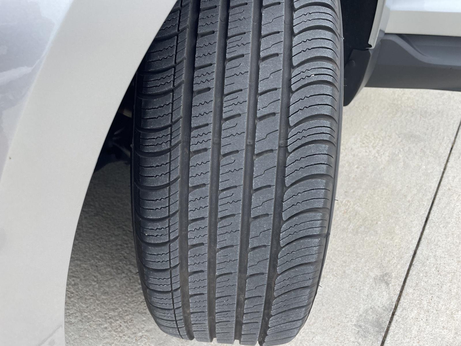 Vehicle photo 11