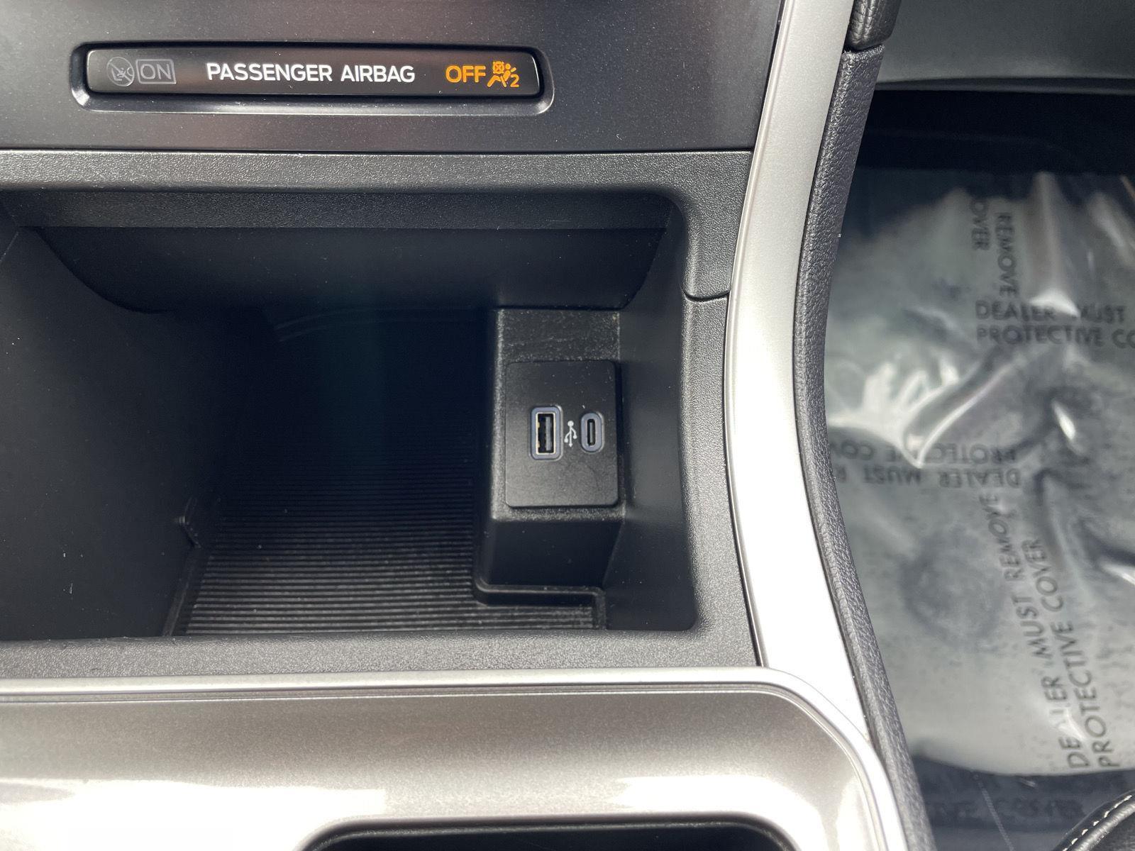 Vehicle photo 27