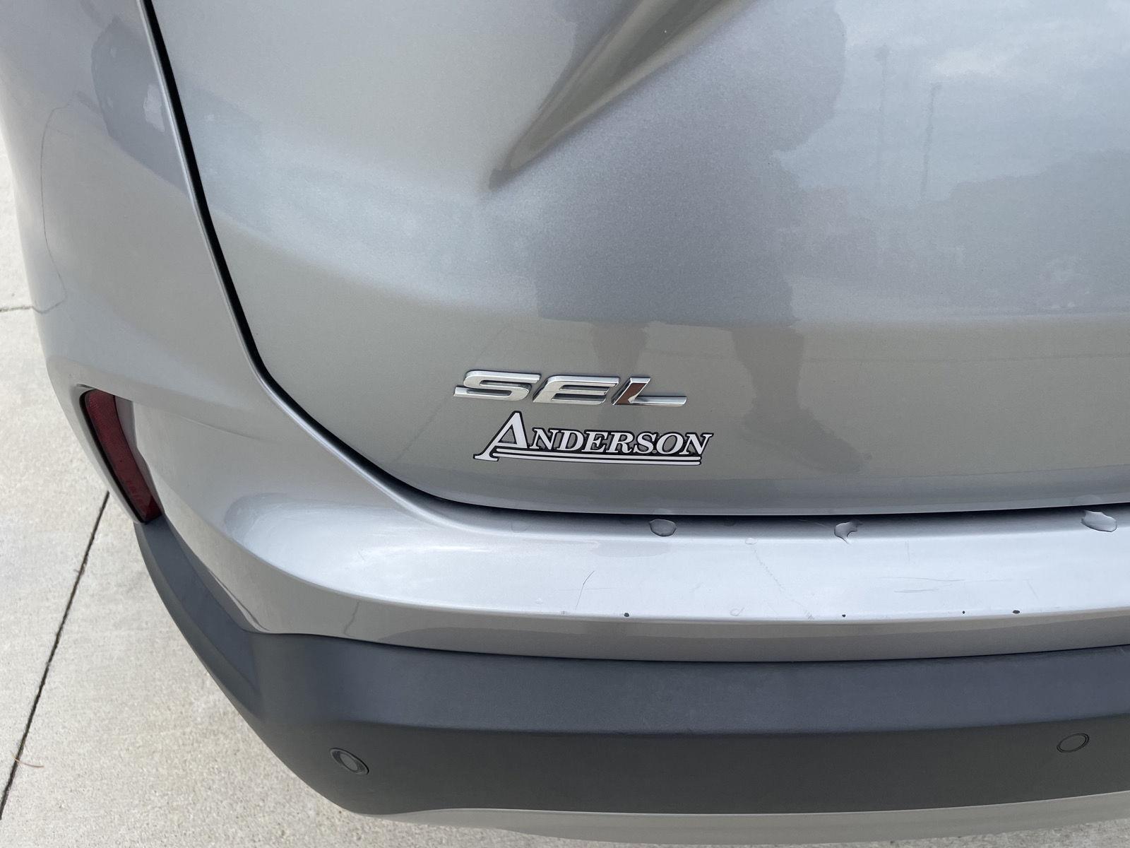 Vehicle photo 36