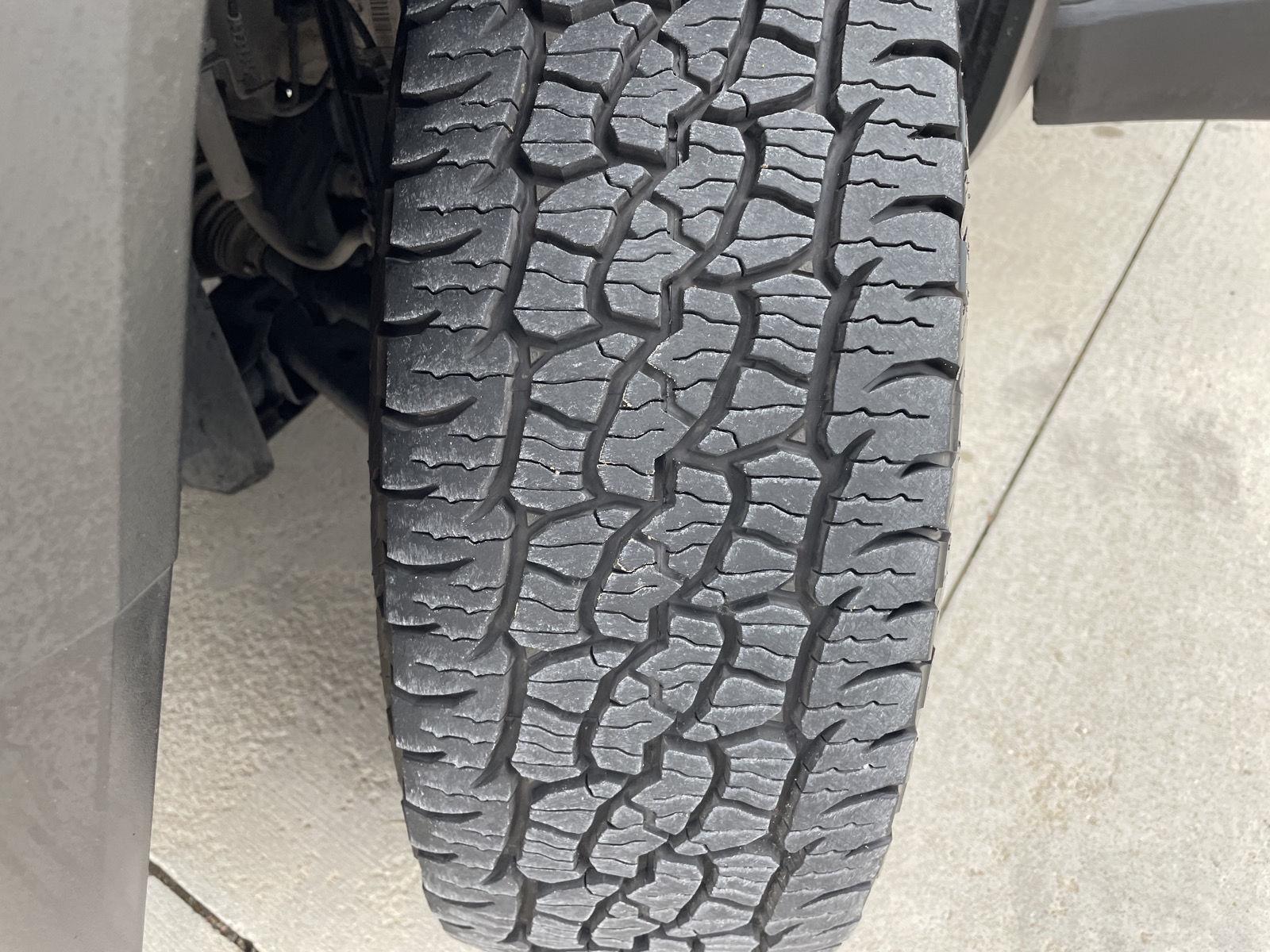 Vehicle photo 11