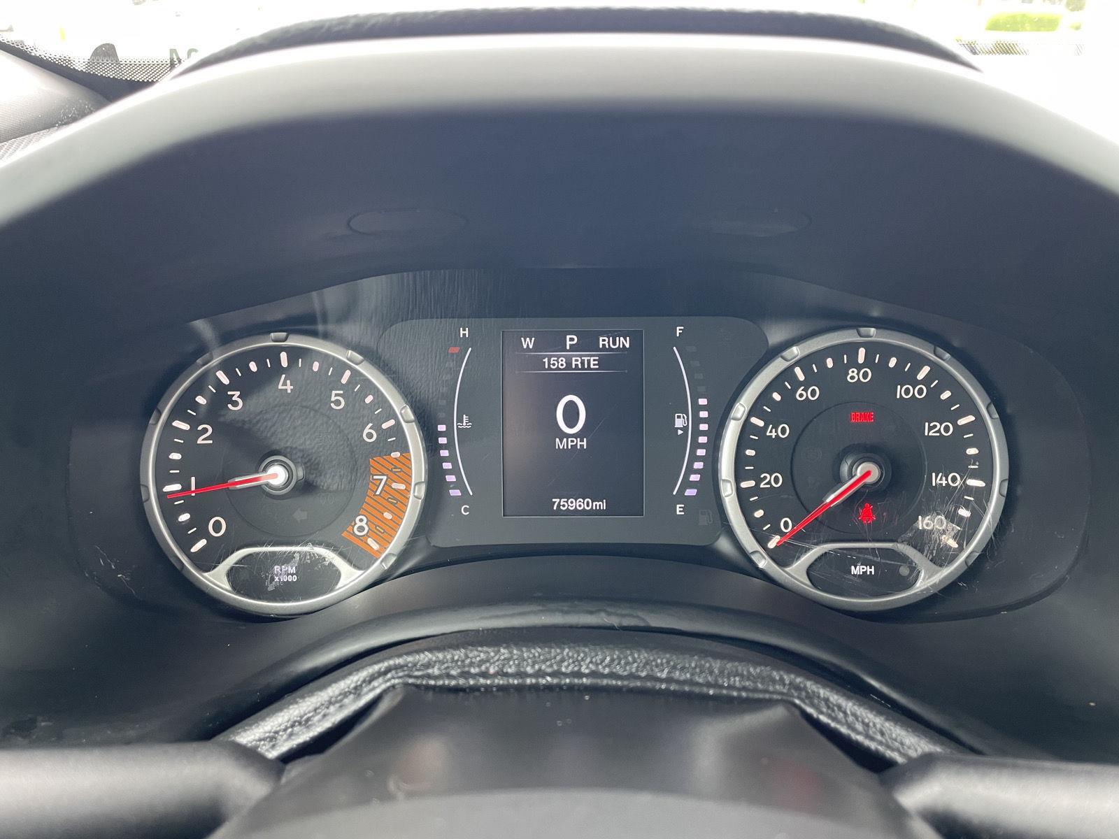 Vehicle photo 15