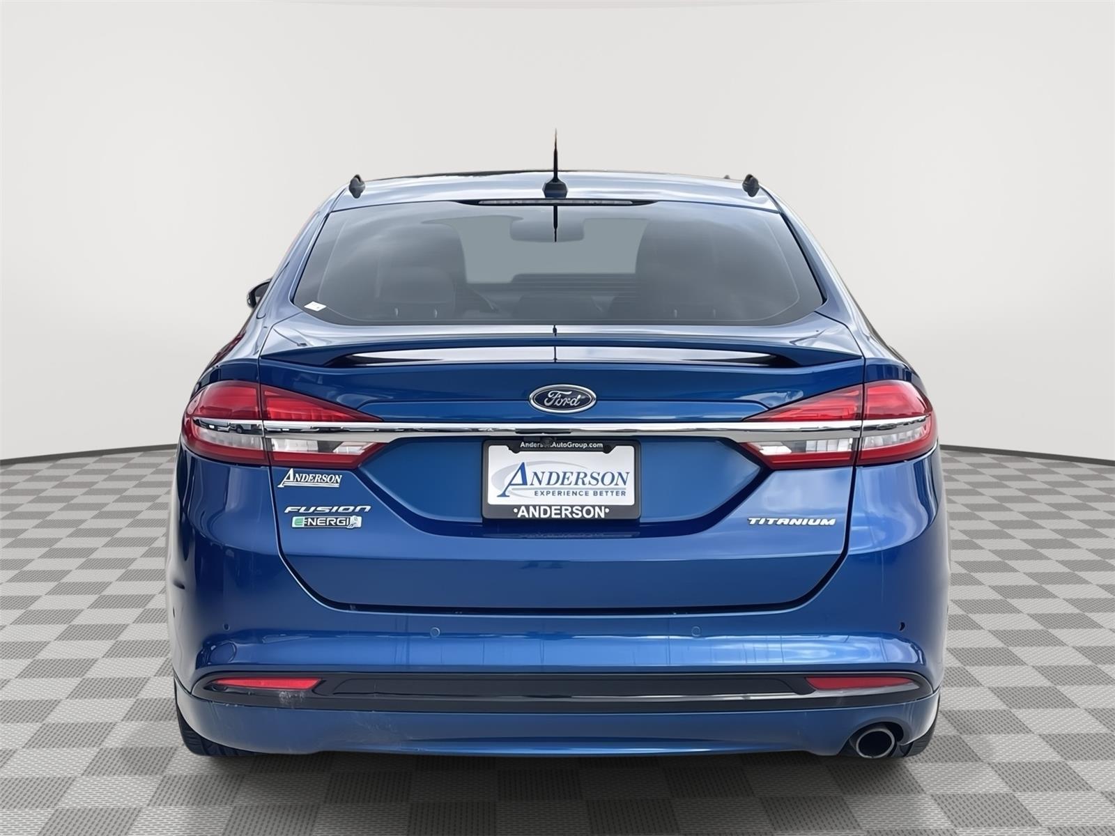 Vehicle photo 8