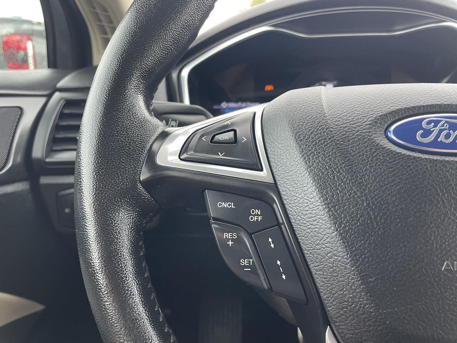Vehicle photo 13