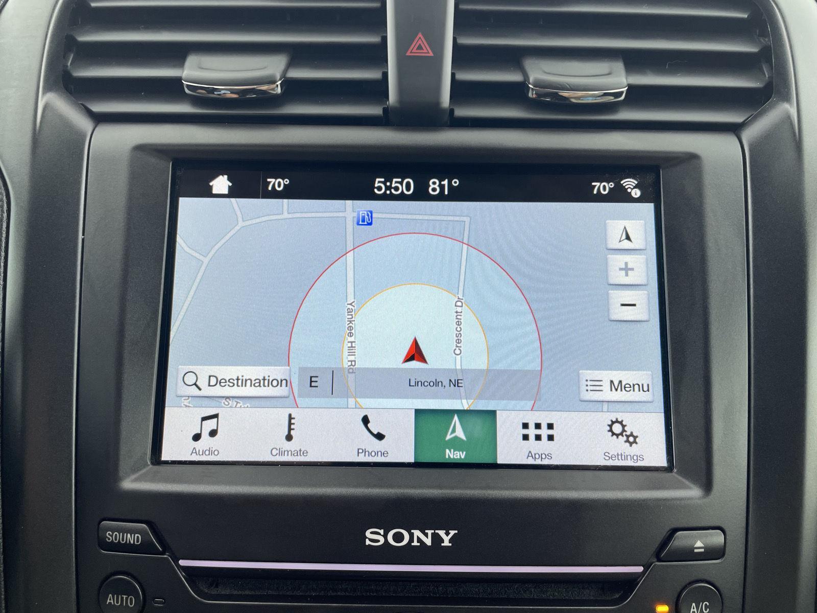 Vehicle photo 24