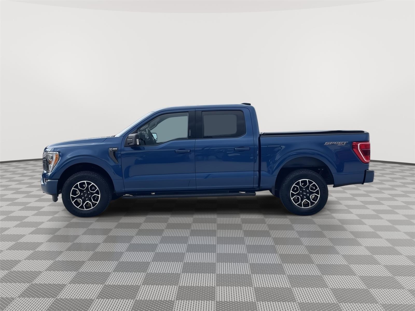 Vehicle photo 2