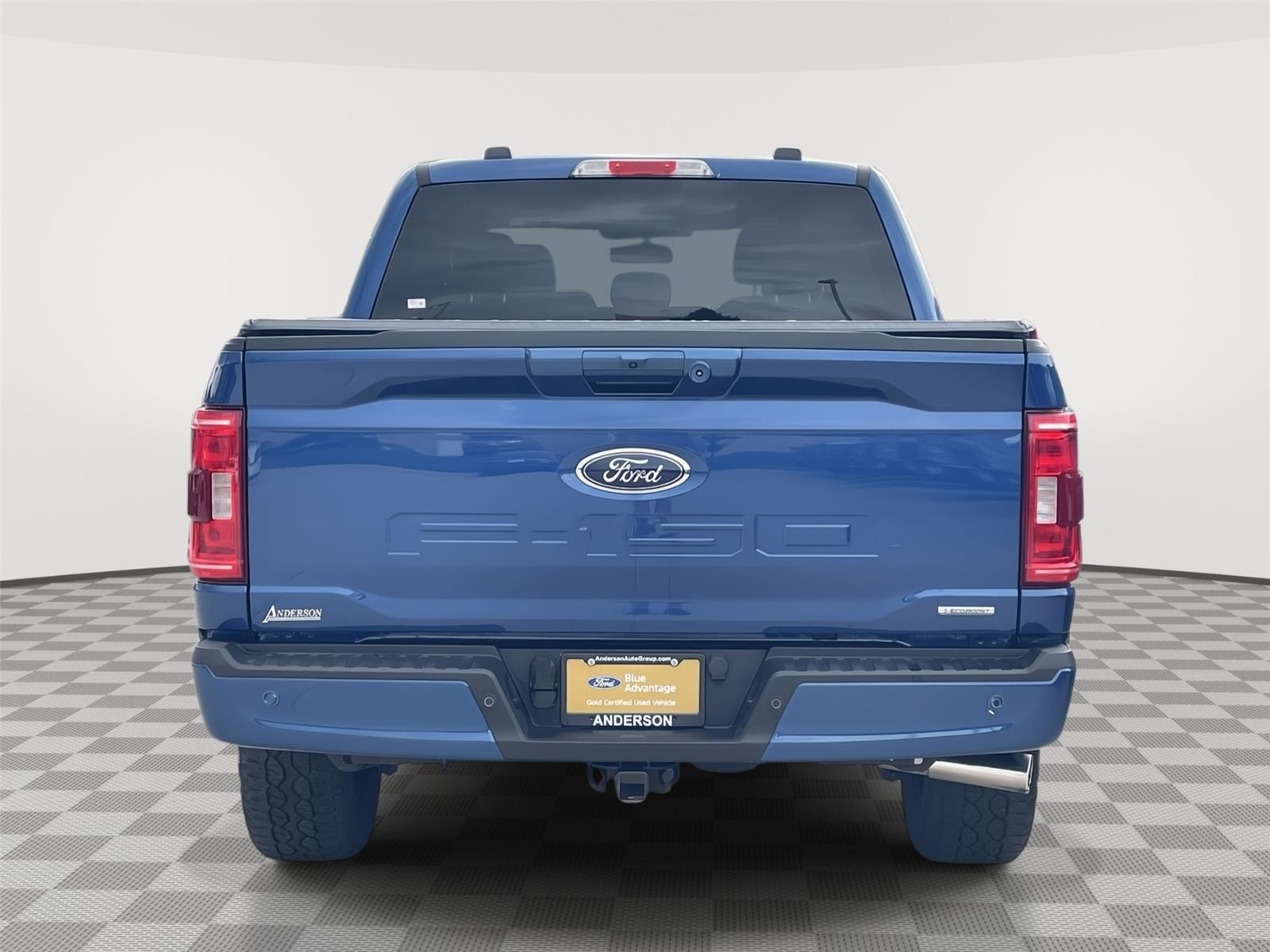 Vehicle photo 8