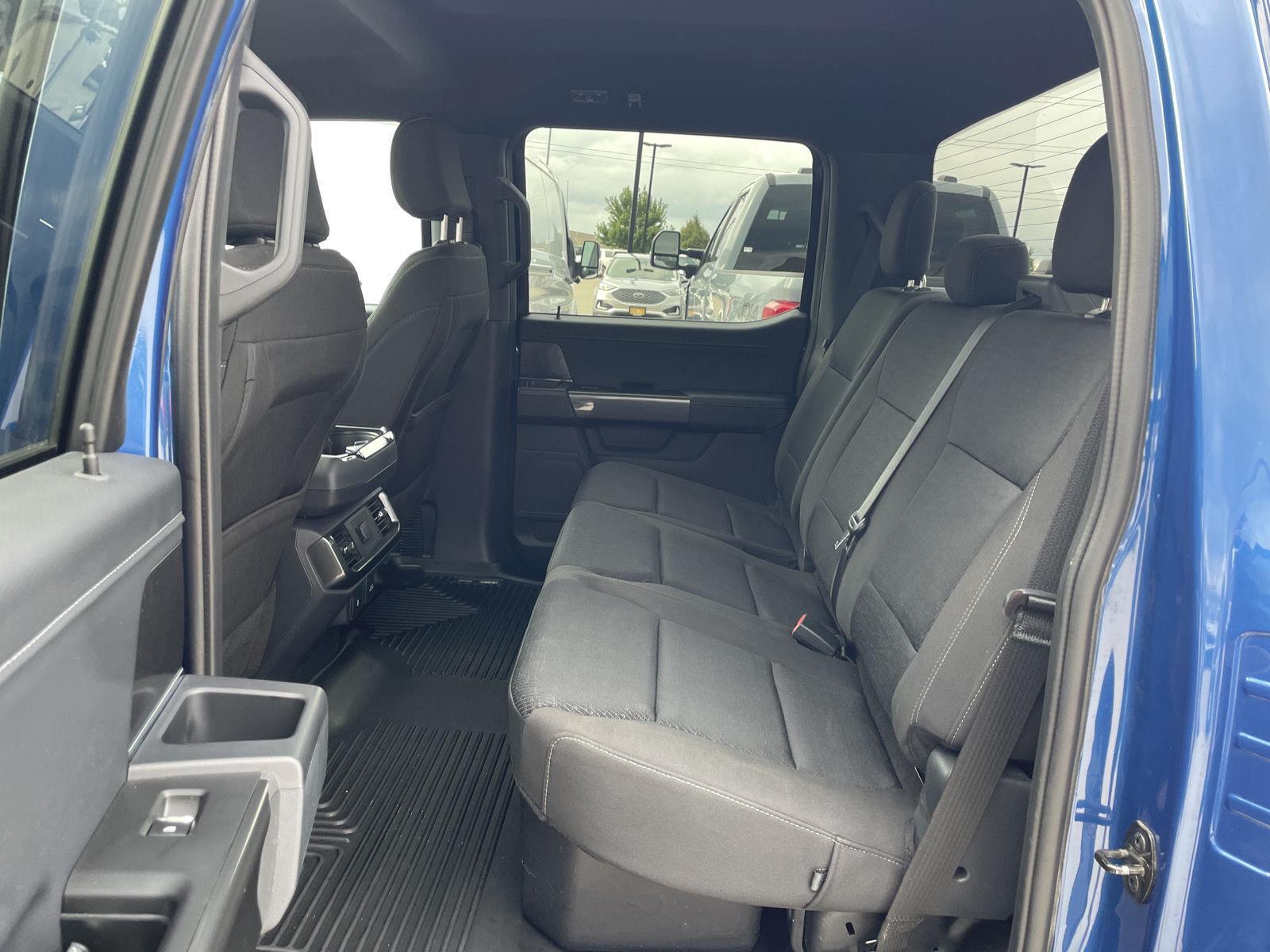 Vehicle photo 20