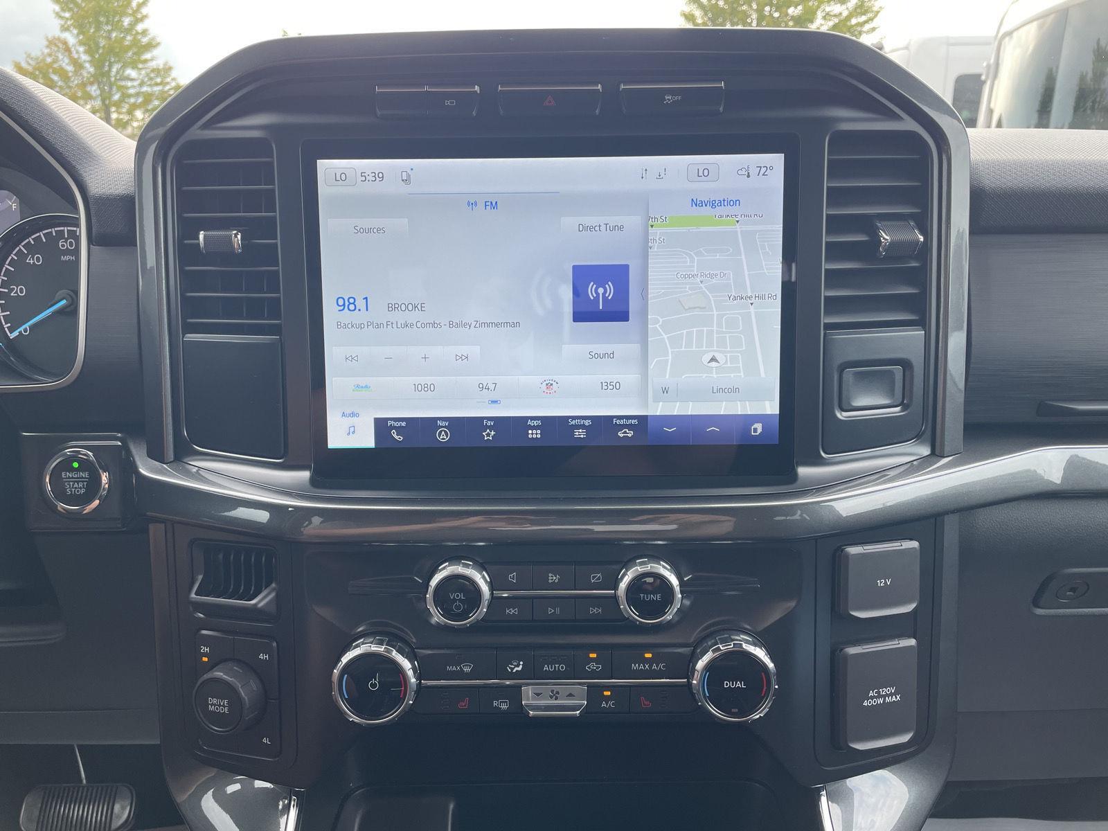 Vehicle photo 22