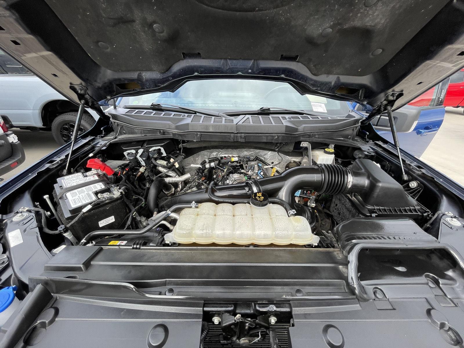 Vehicle photo 34