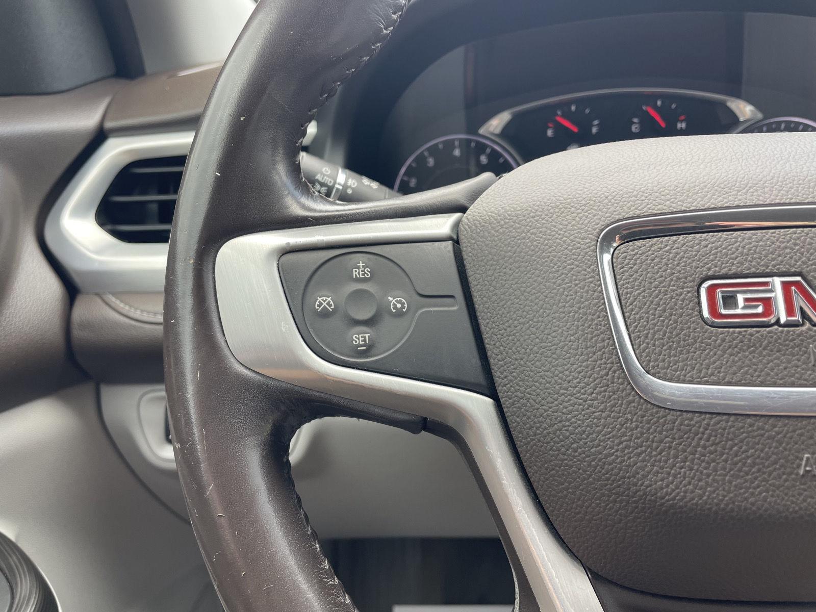 Vehicle photo 13