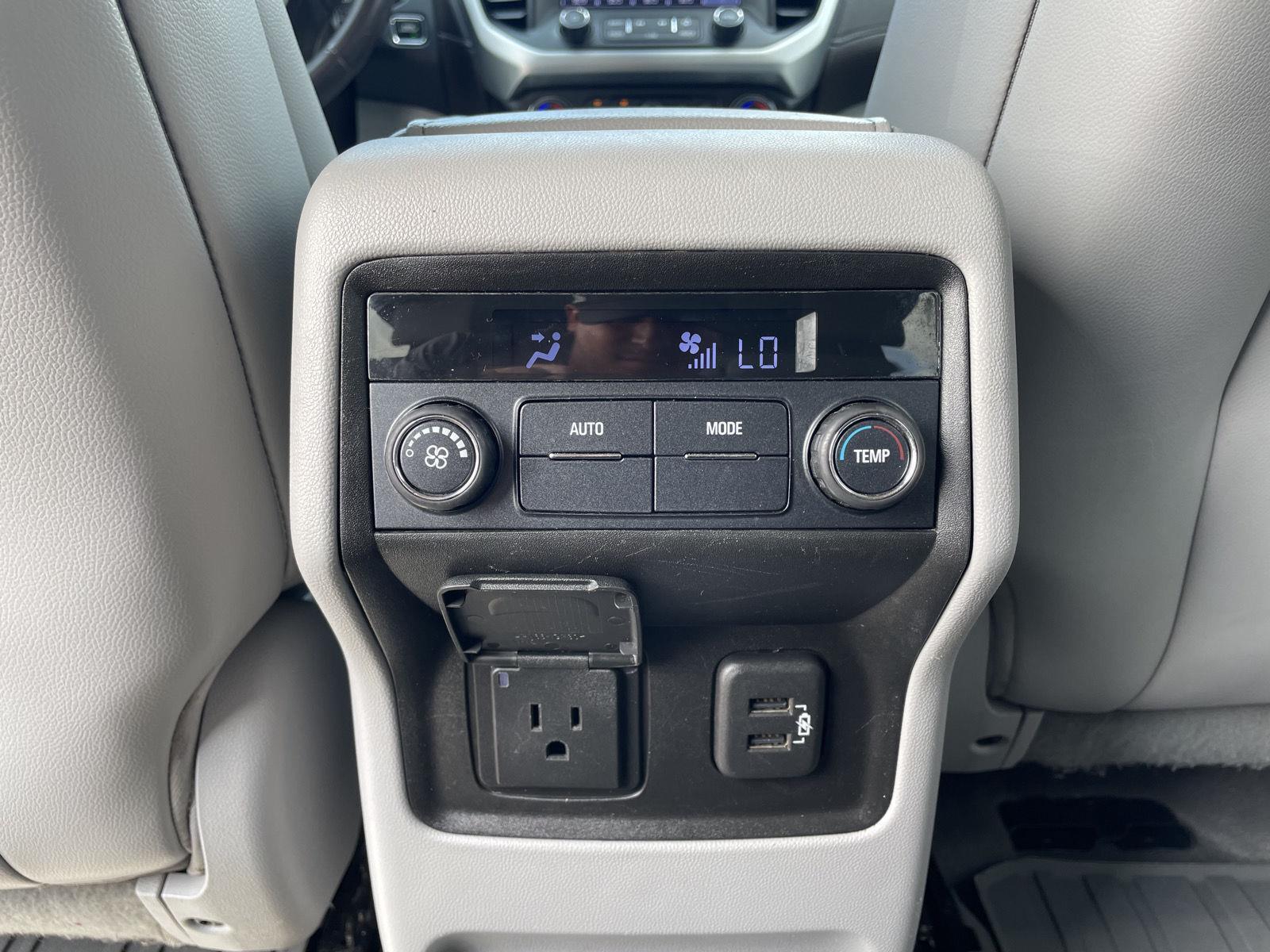 Vehicle photo 20
