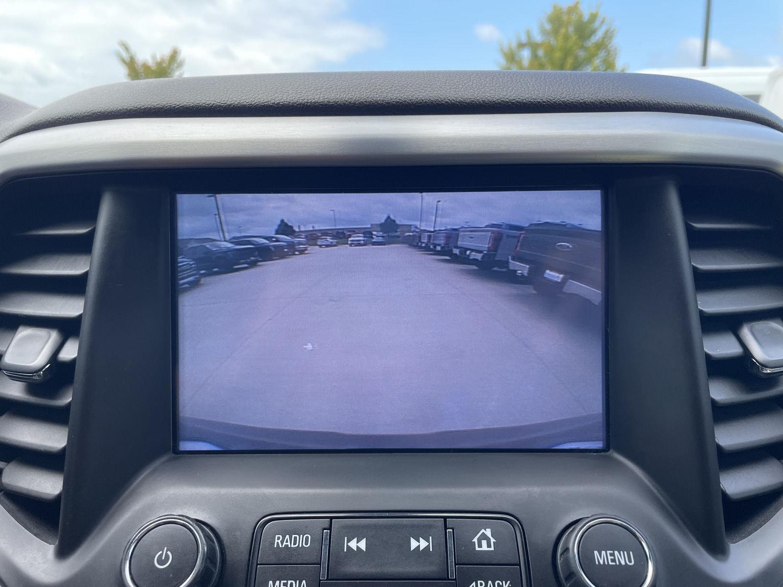 Vehicle photo 24