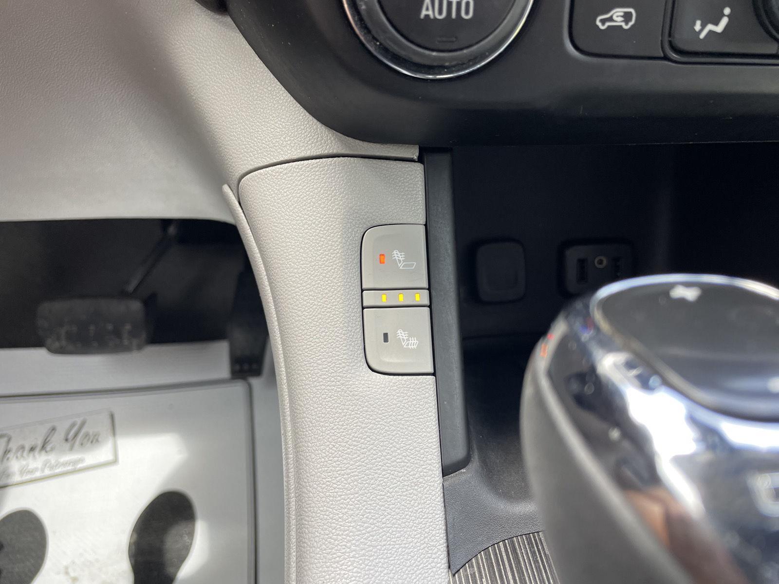 Vehicle photo 29