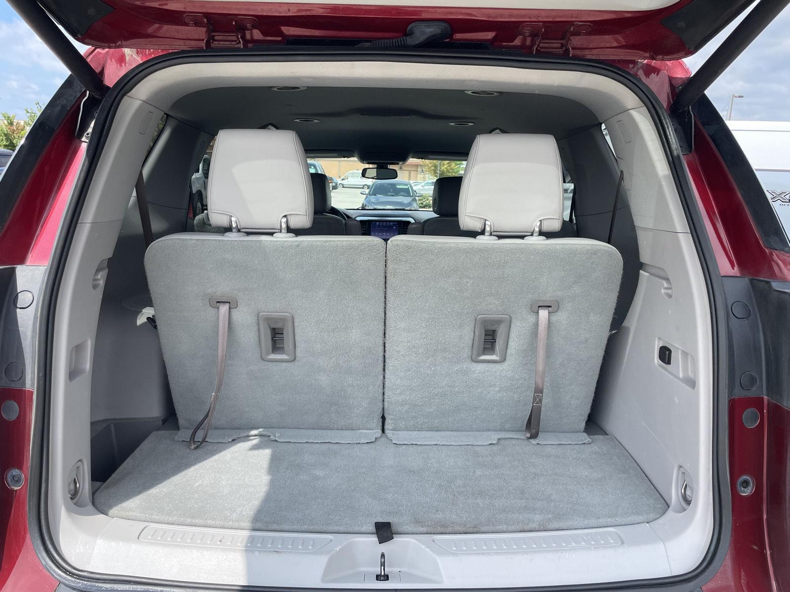 Vehicle photo 37