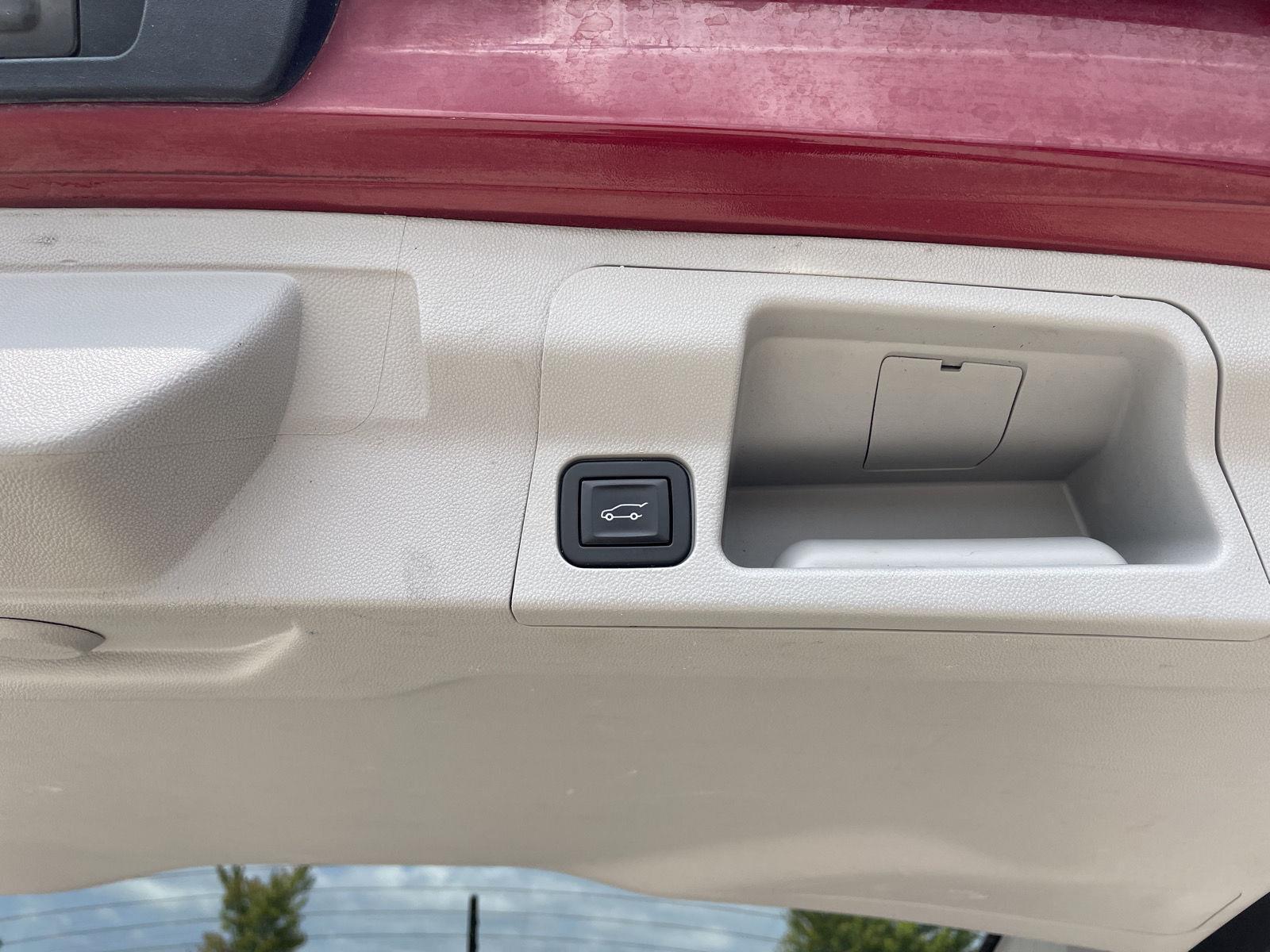 Vehicle photo 38