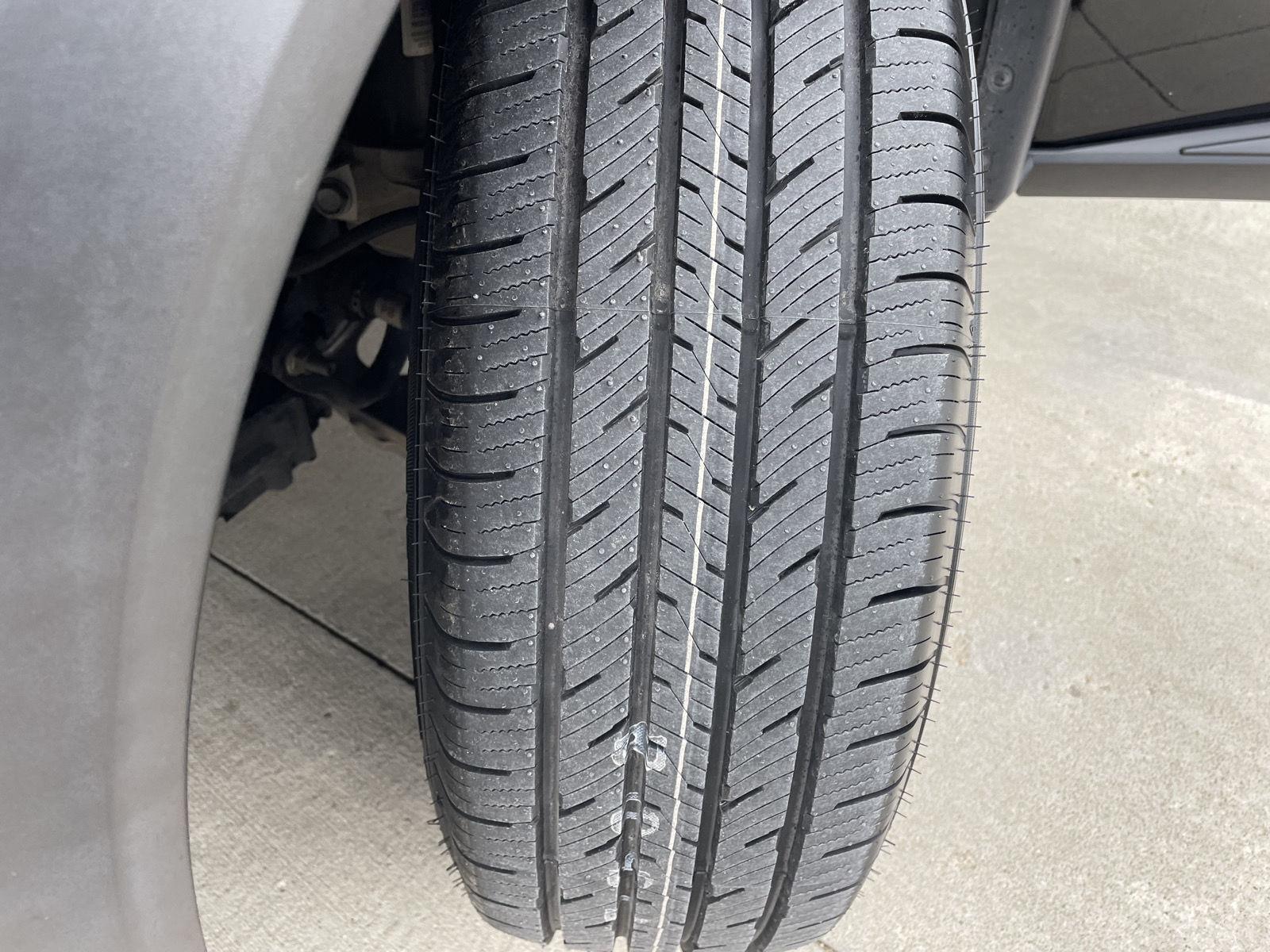 Vehicle photo 11