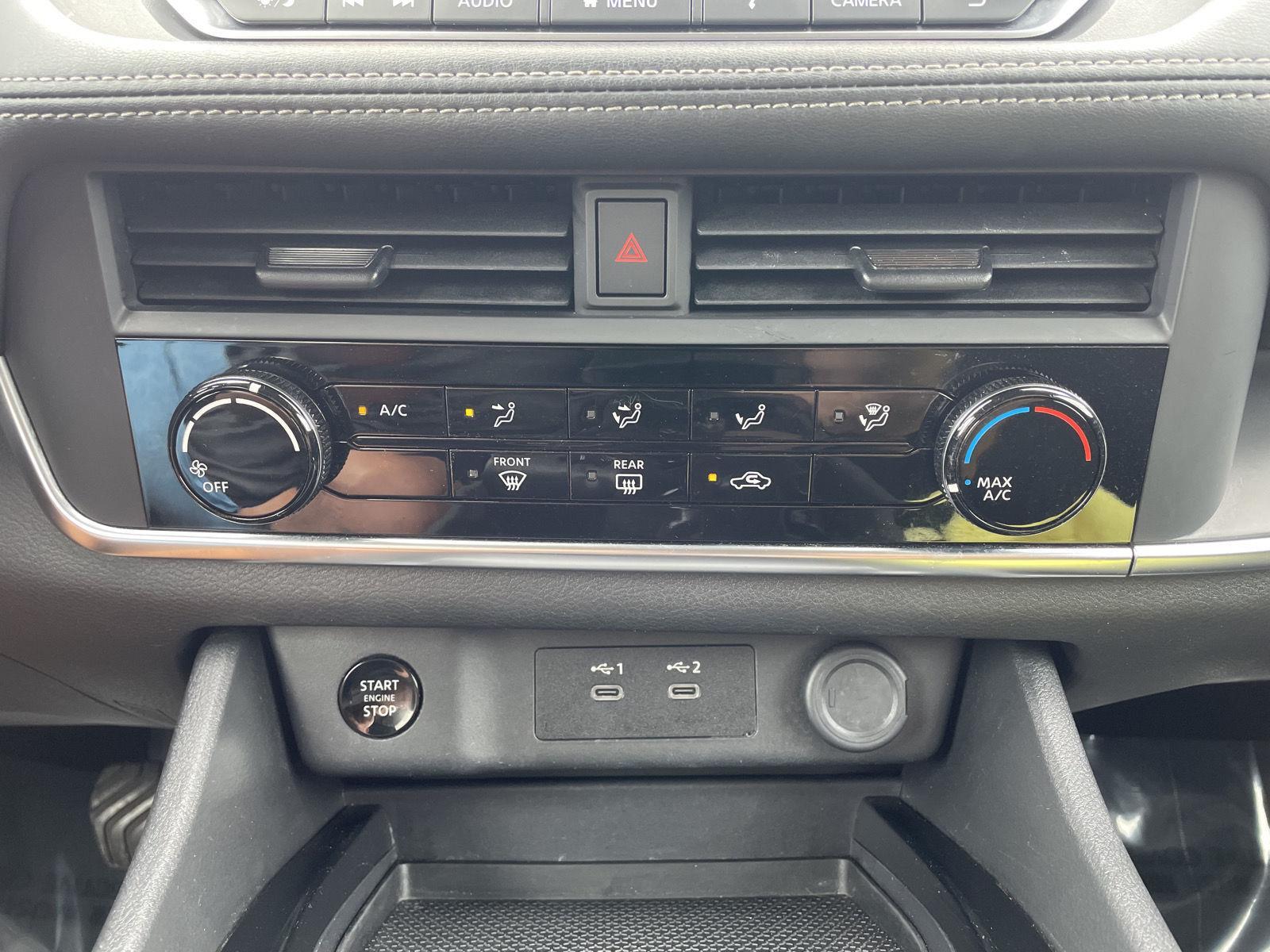 Vehicle photo 26