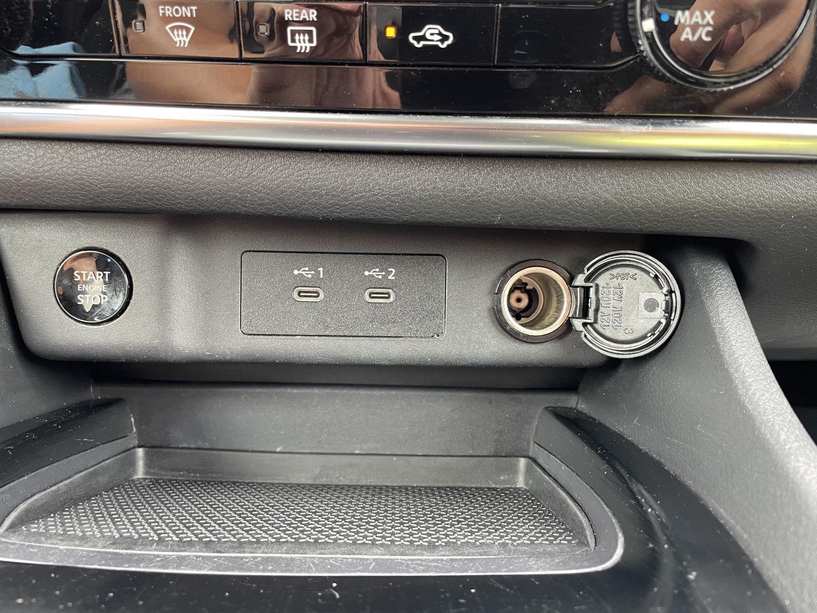 Vehicle photo 27