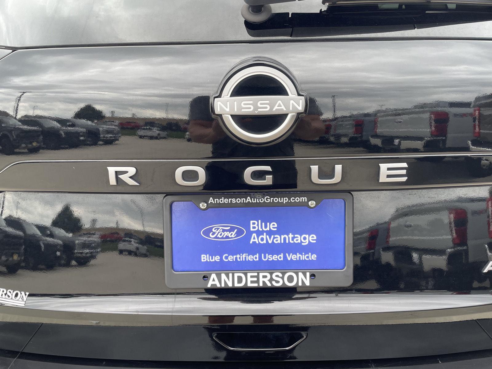Vehicle photo 35