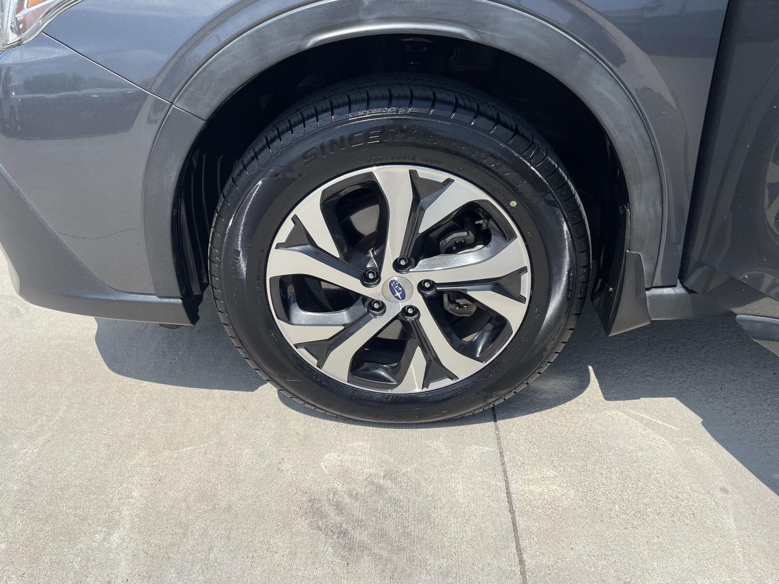 Vehicle photo 10