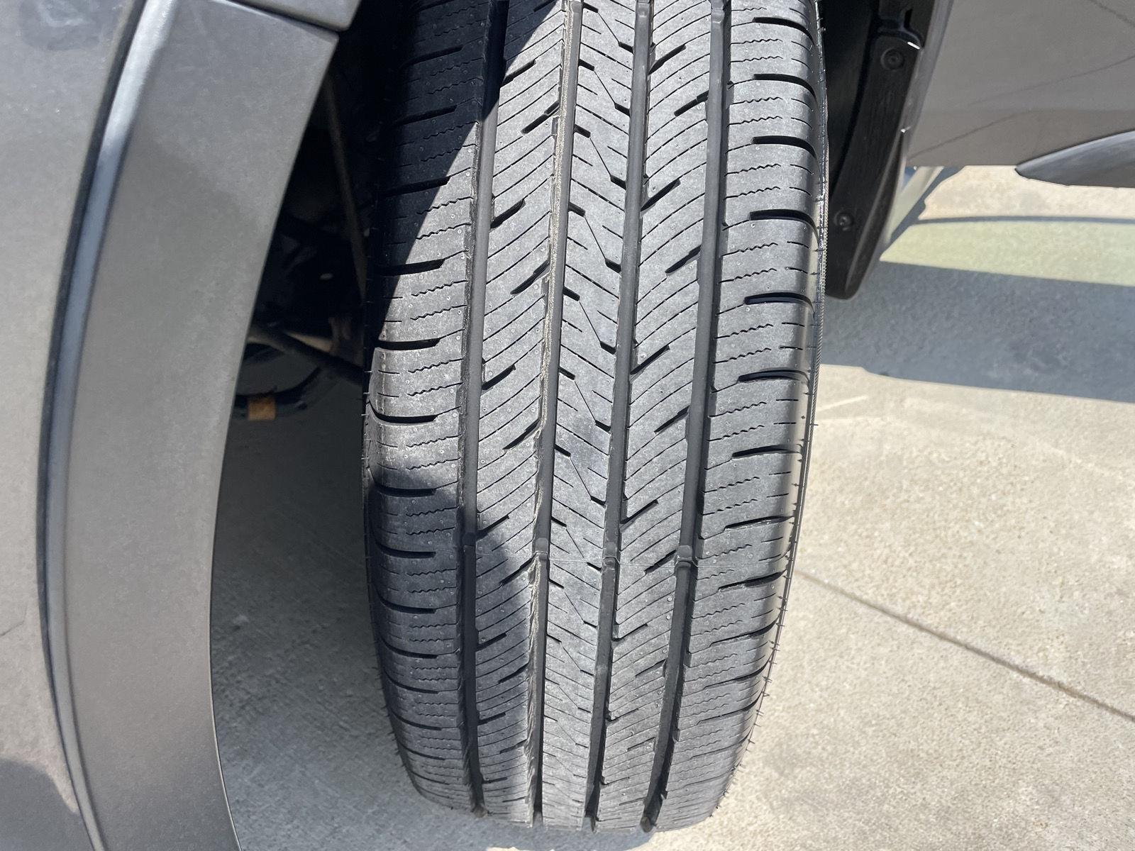 Vehicle photo 11