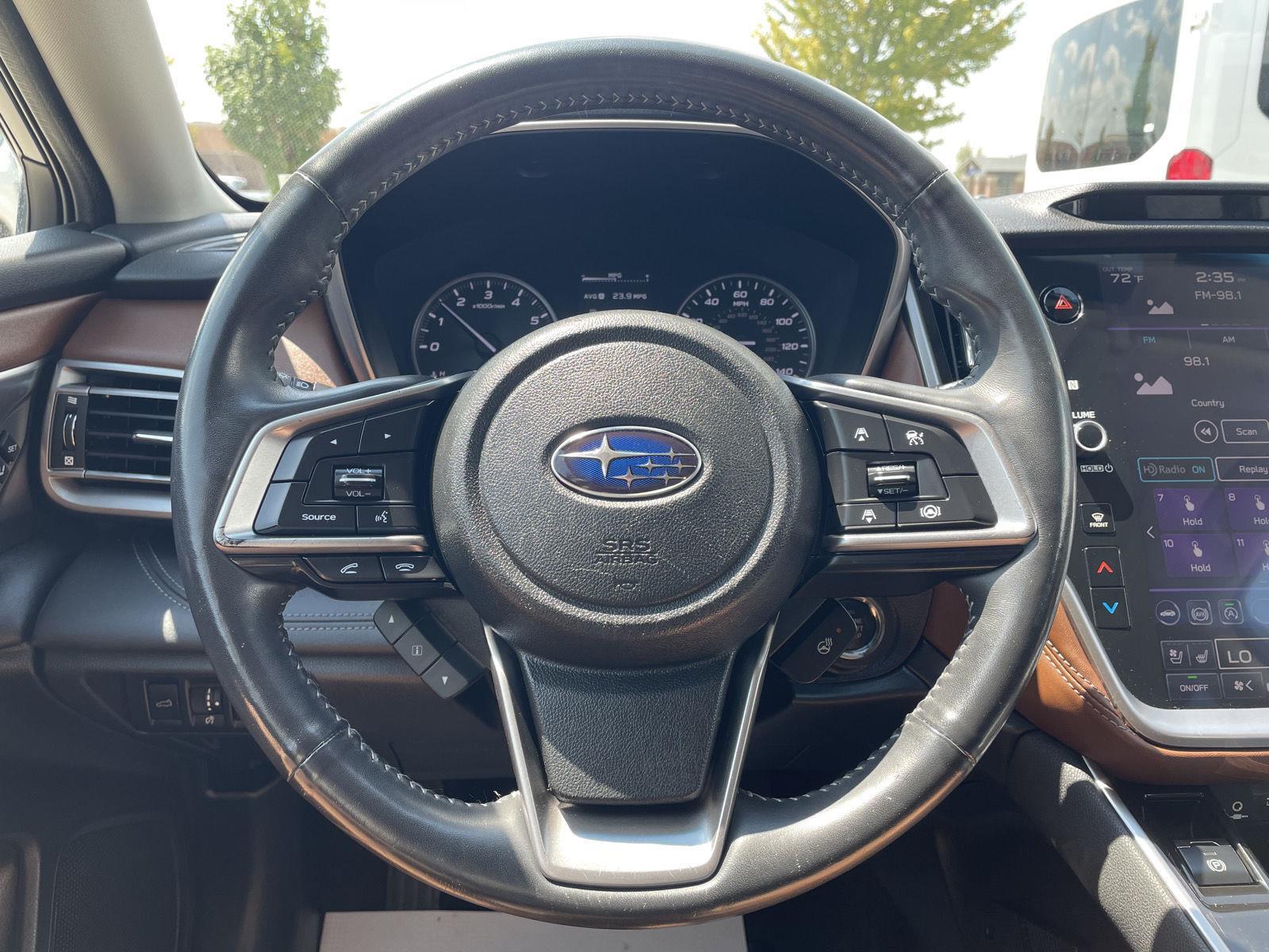 Vehicle photo 12