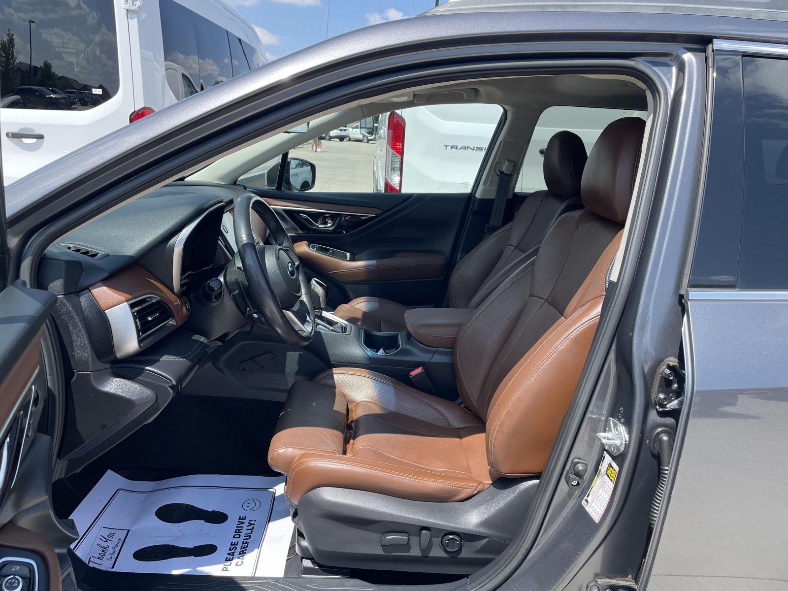 Vehicle photo 17