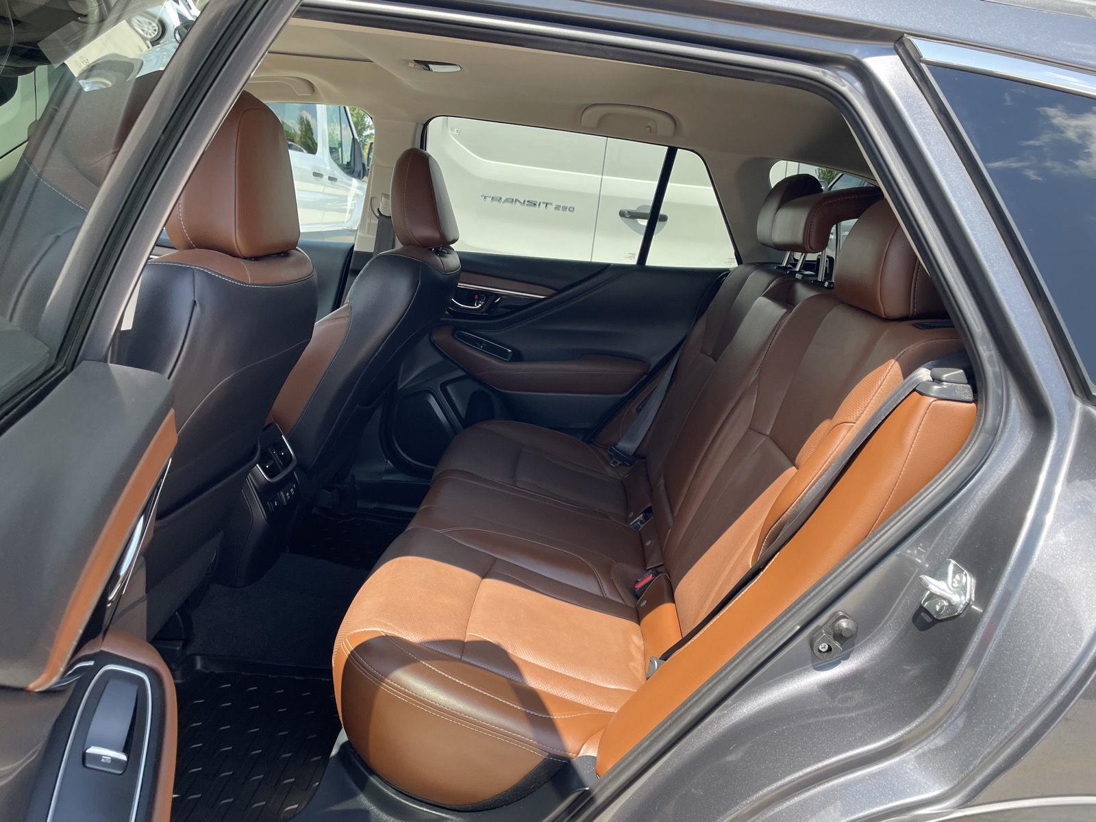 Vehicle photo 20
