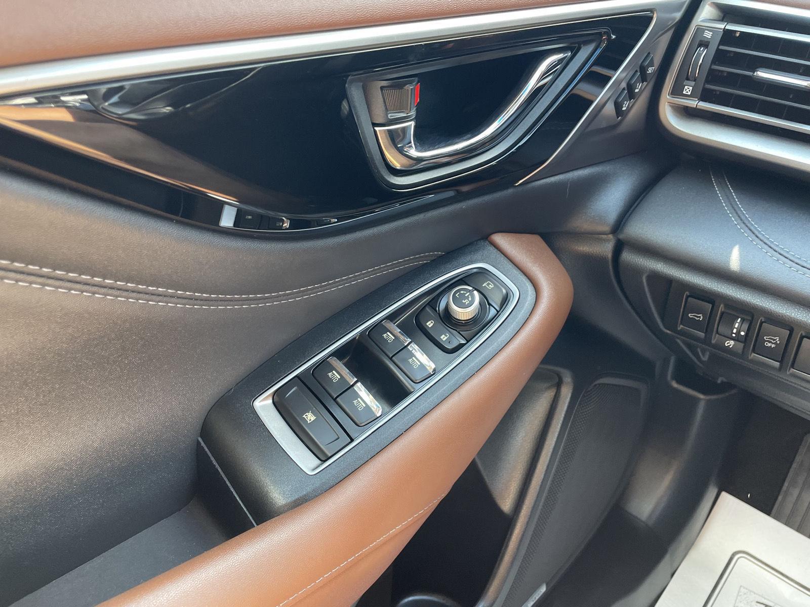 Vehicle photo 31
