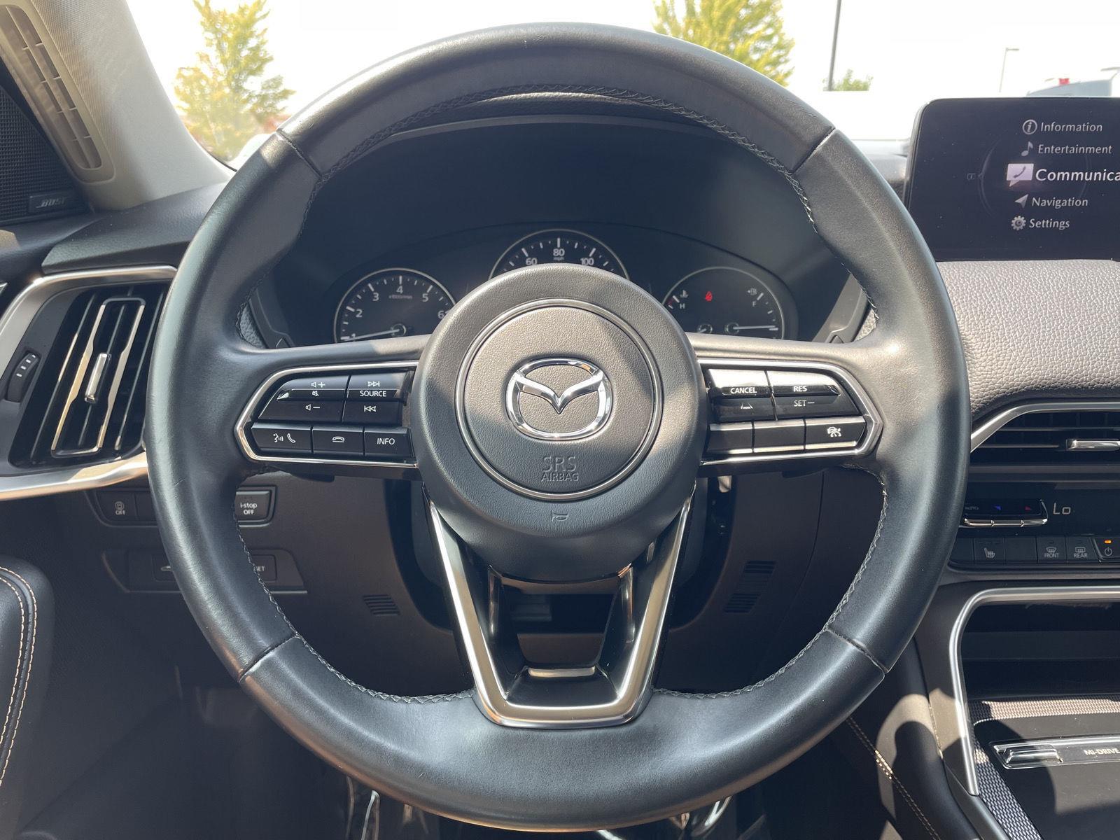 Vehicle photo 12