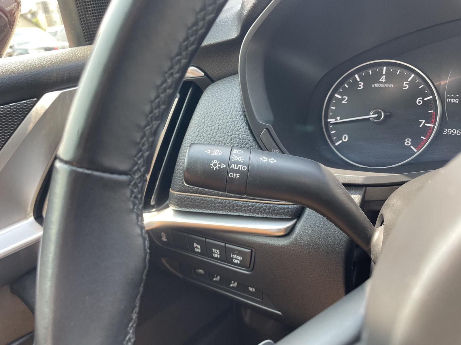 Vehicle photo 16