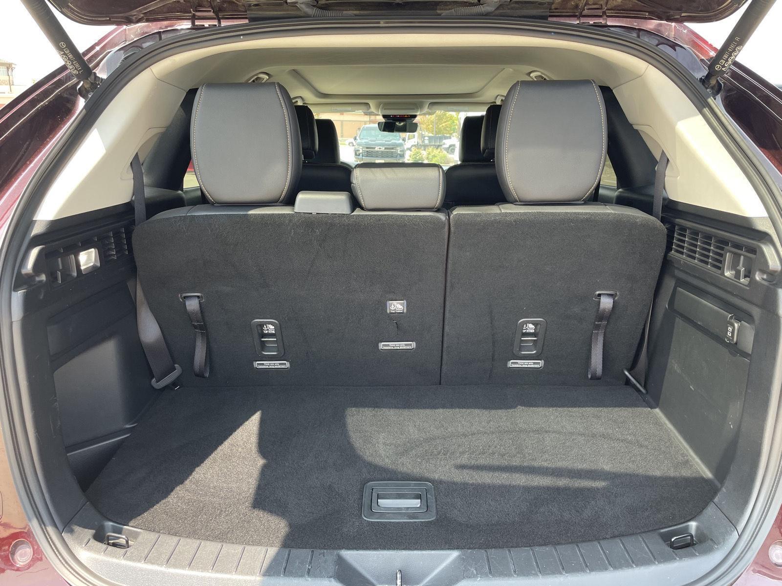 Vehicle photo 37