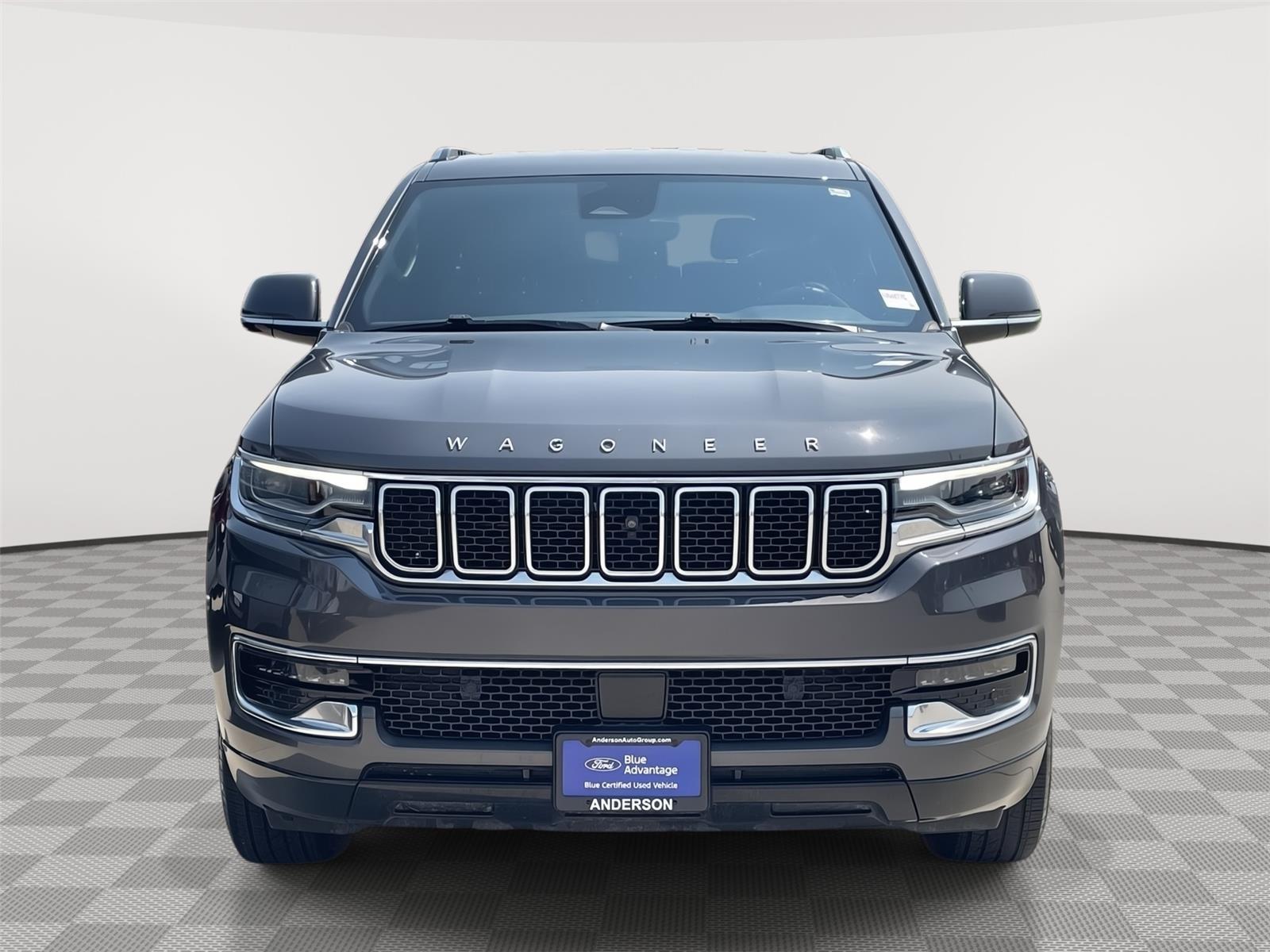 Vehicle photo 4