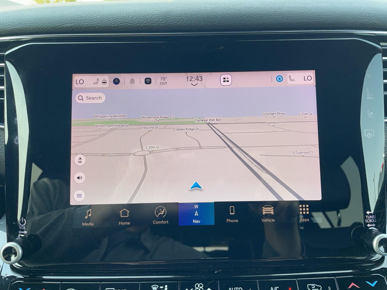 Vehicle photo 26