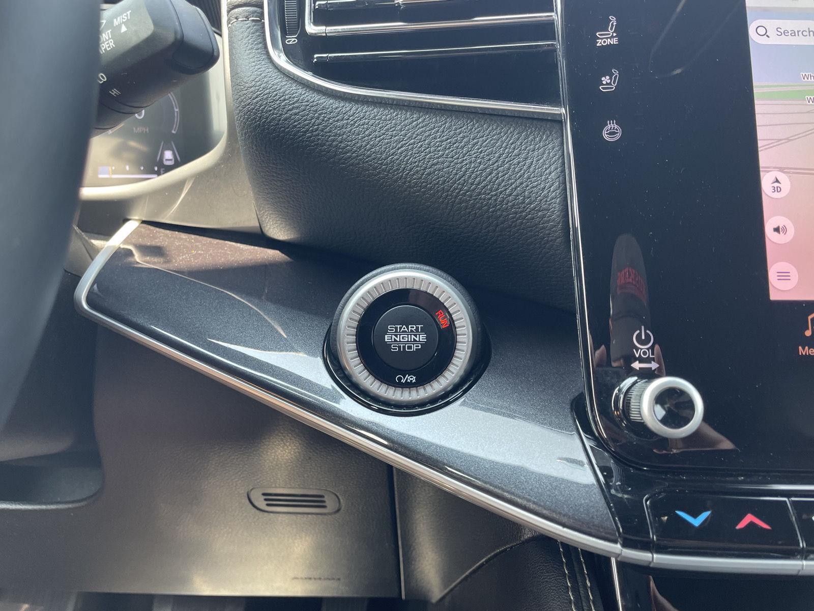 Vehicle photo 27