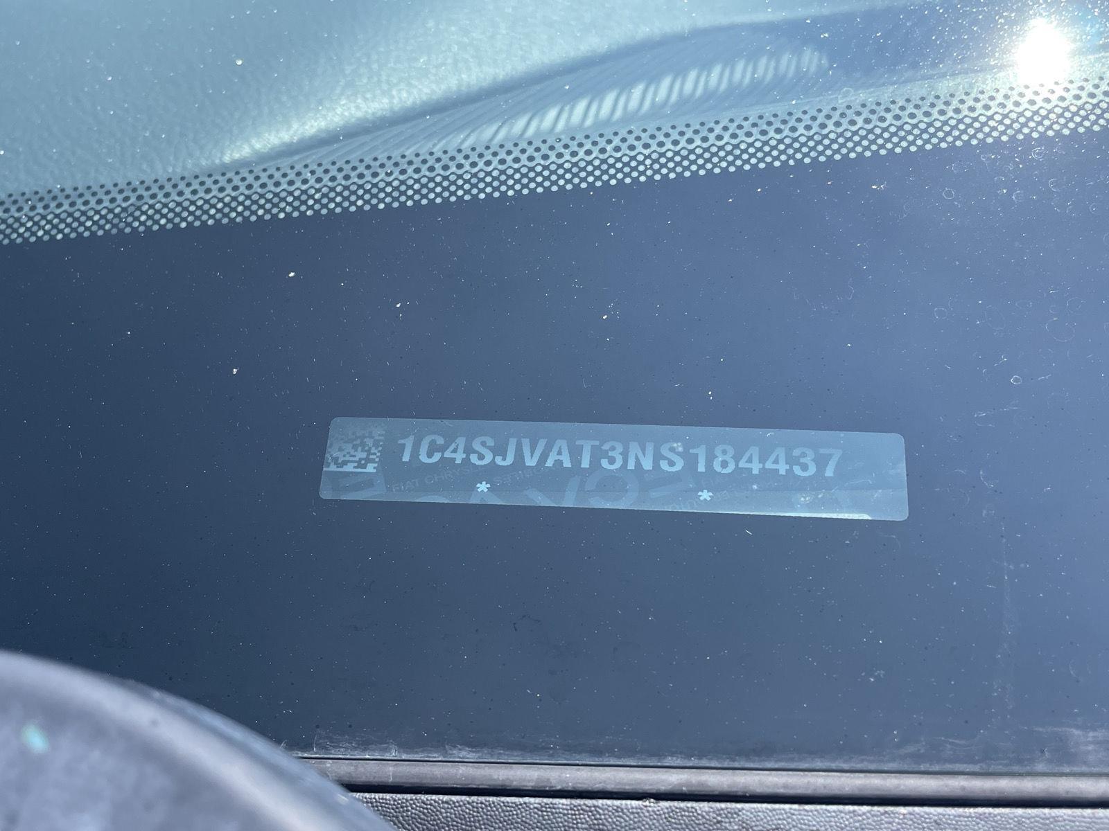 Vehicle photo 34