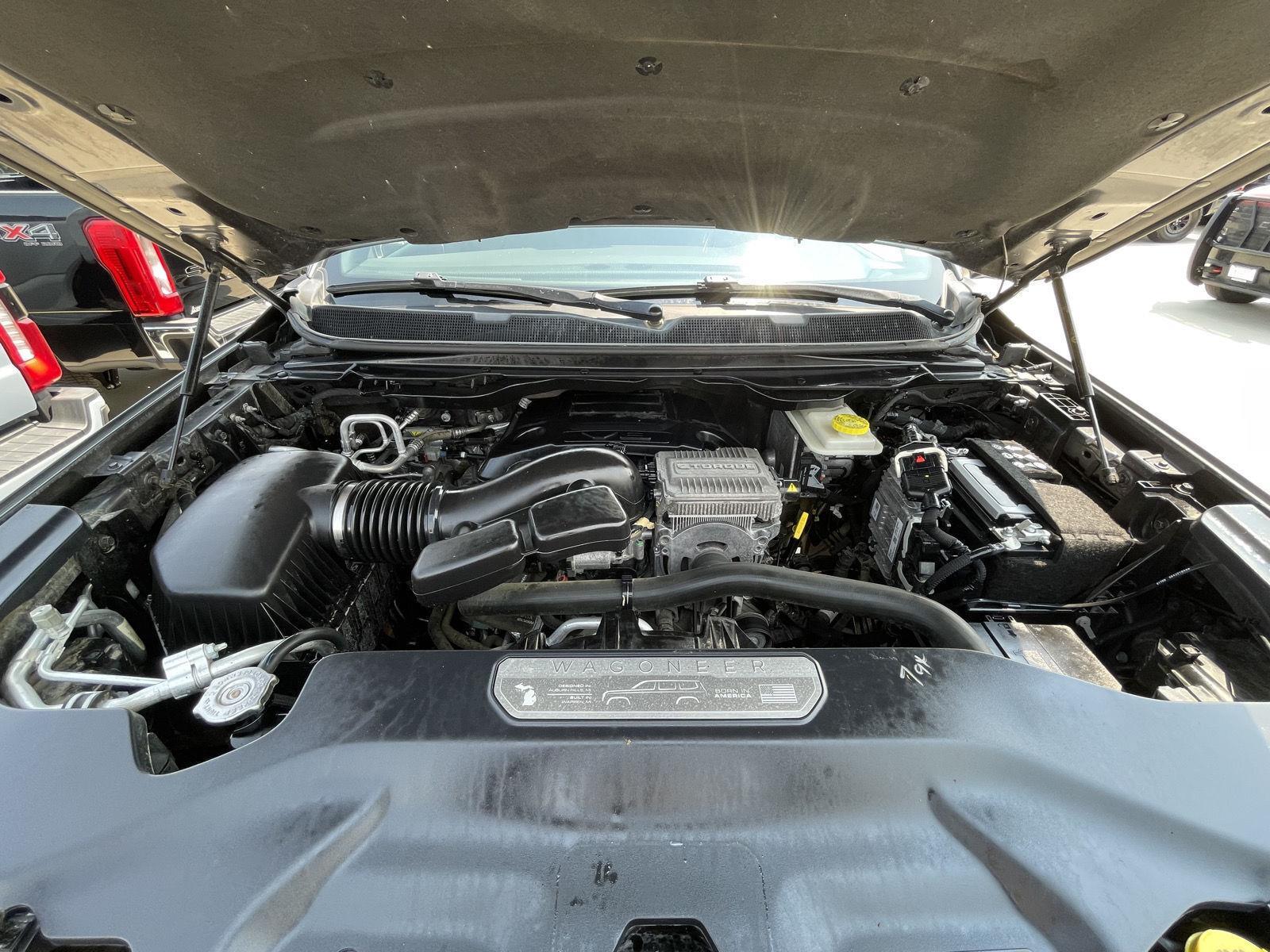 Vehicle photo 35