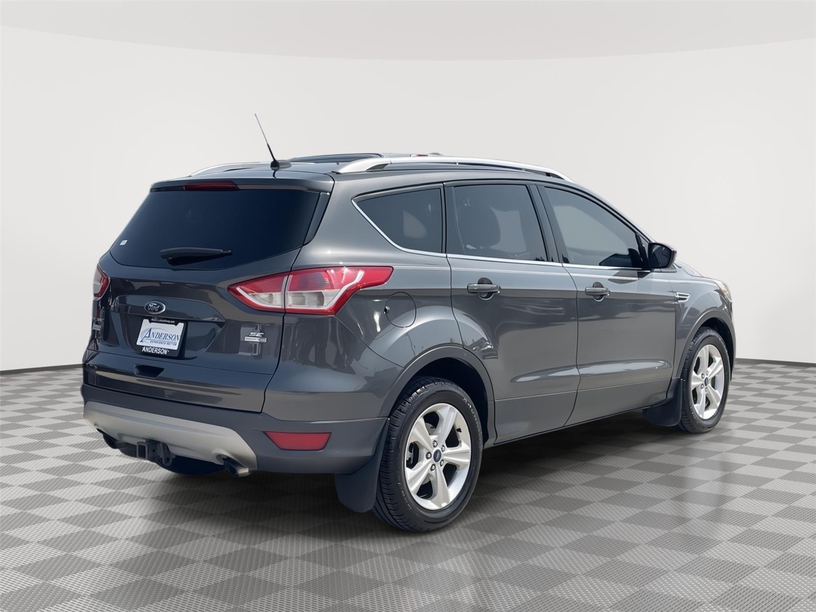Vehicle photo 7