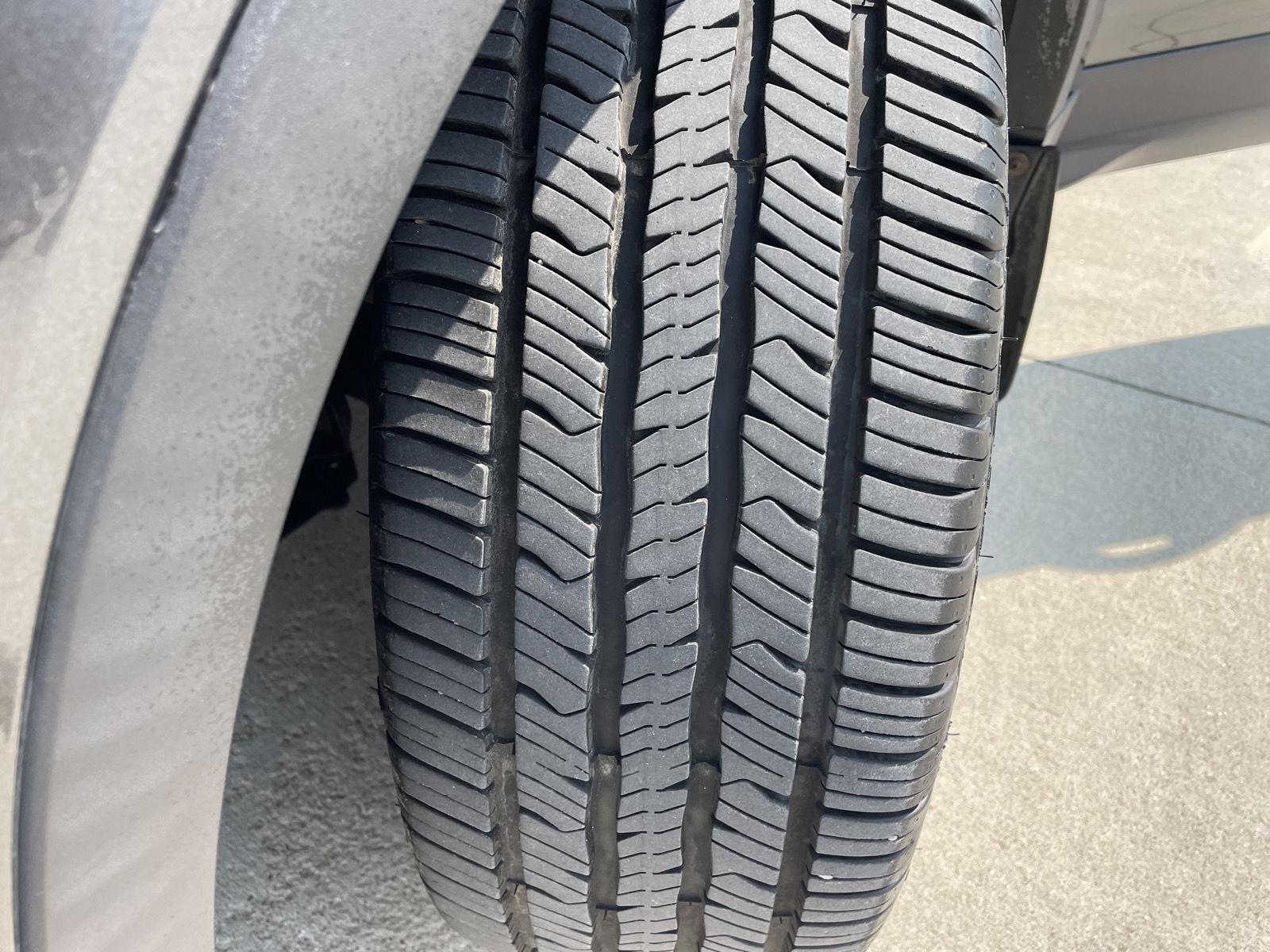 Vehicle photo 11