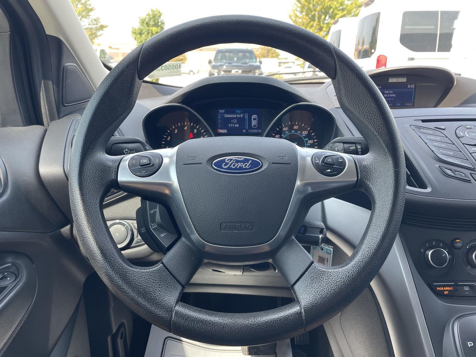 Vehicle photo 12