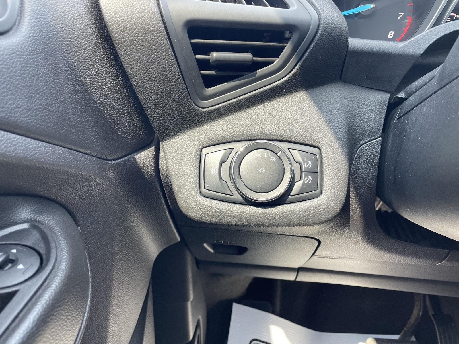 Vehicle photo 15