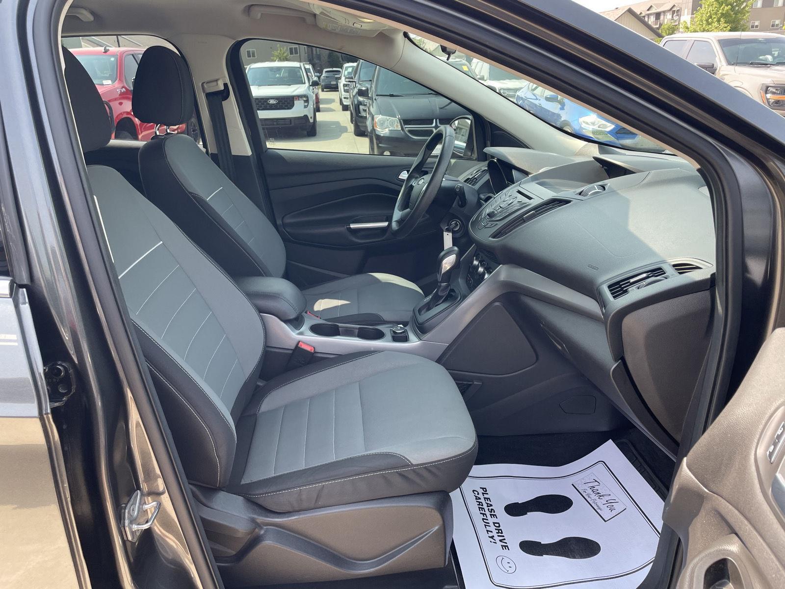 Vehicle photo 18