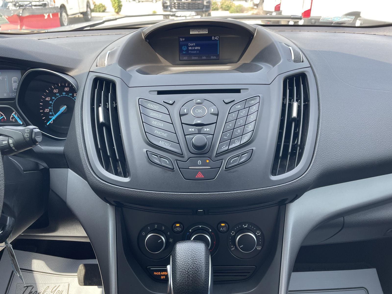 Vehicle photo 21